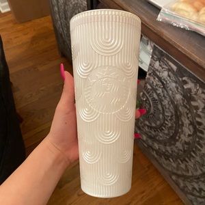 pearl starbucks 24 oz cup